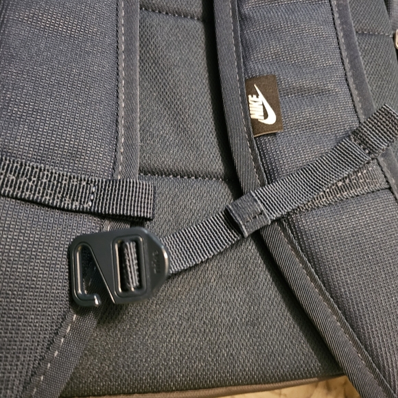 Nike Heritage Men's Backpack - Picture 6 of 9